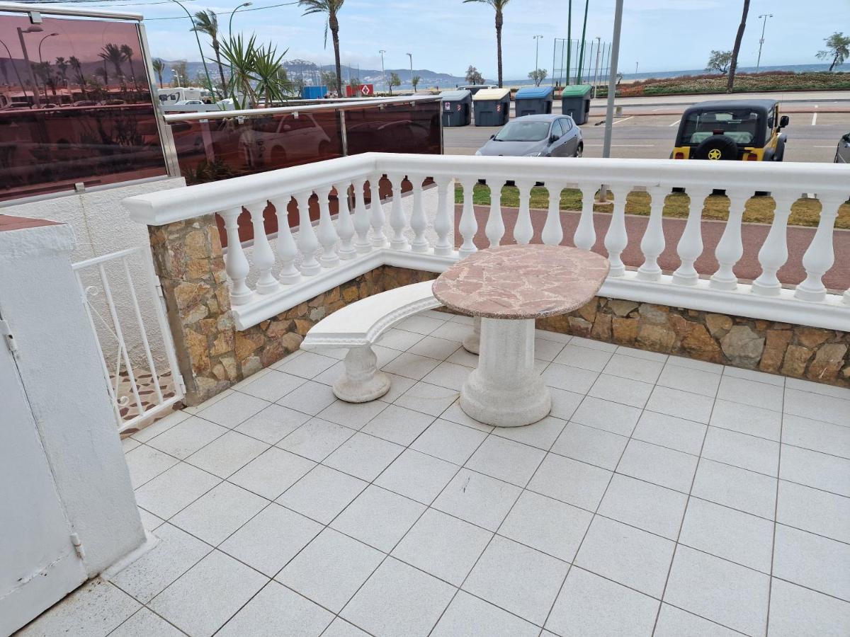 Villa Promenade Terrace Empuriabrava Bagian luar foto